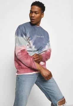 Kaotiko UNISEX- CREW TIE DYE BUSTER - Sweatshirt - Dark Blue 12 Kaotiko UNISEX- CREW TIE DYE BUSTER - Sweatshirt - Dark Blue -Kaotiko || Fire & Glory Populaire Magasin 0422e352d0e645c49d93852ab8e1bcc9