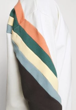 Kaotiko CREW WALKER UNISEX - Sweatshirt - White -Kaotiko || Fire & Glory Populaire Magasin 0cc67da6327345e78f5287095d235c3f