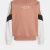 Kaotiko CREW SETH UNISEX - Sweatshirt - Apricot 2 Kaotiko CREW SETH UNISEX - Sweatshirt - Apricot -Kaotiko || Fire & Glory Populaire Magasin 180b400f936443d99aec093b01a4b1f2