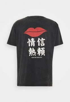 Kaotiko LIPS UNISEX - T-Shirt Print - Dark Grey 17 Kaotiko LIPS UNISEX - T-Shirt Print - Dark Grey -Kaotiko || Fire & Glory Populaire Magasin 2db046d1c4a540b2902de5a225e0ff0f