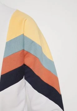 Kaotiko CREW SEATTLE UNISEX - Sweatshirt - White -Kaotiko || Fire & Glory Populaire Magasin 59772664b1f642888577449a92ee1e77