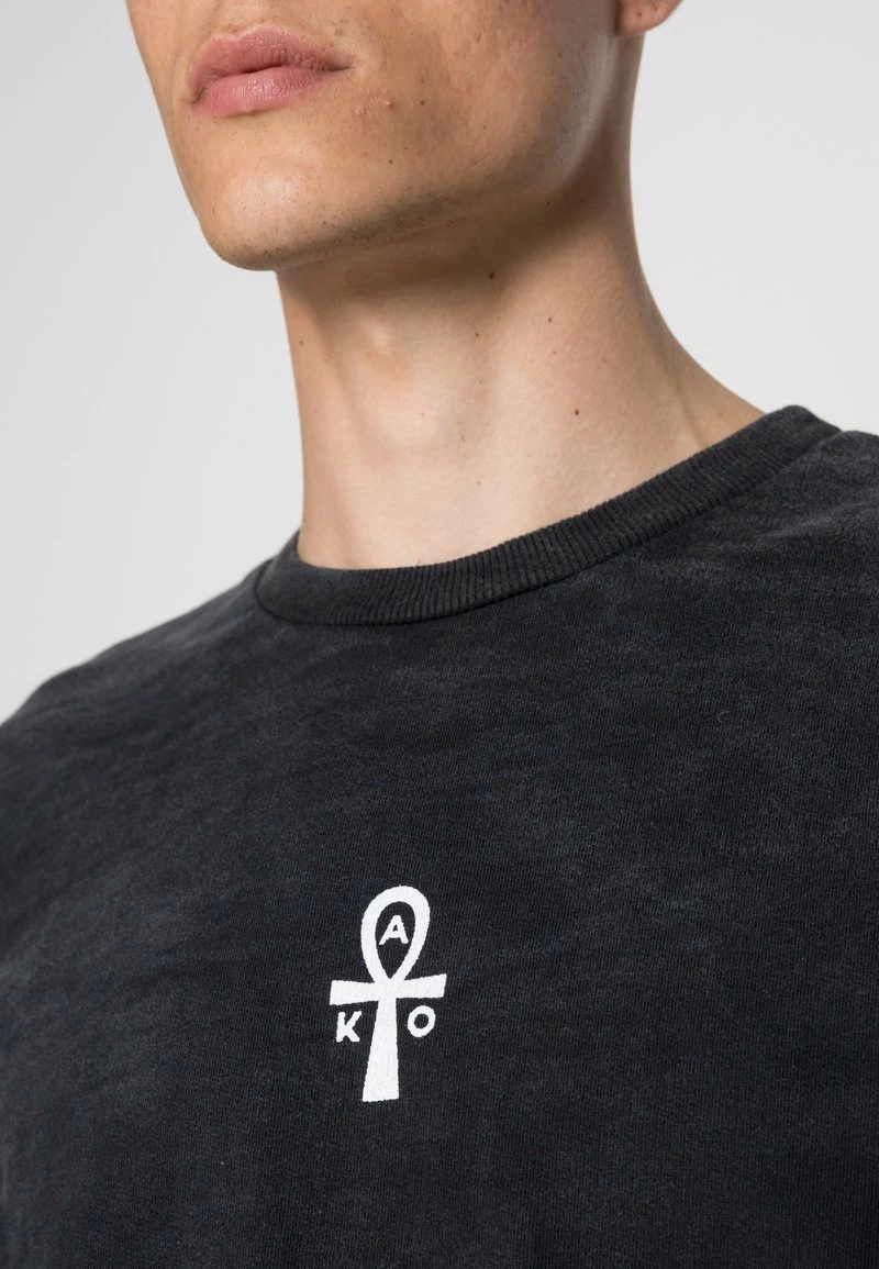 Kaotiko - Herren CREW ESCARABEO - Sweatshirt - Black 7 Kaotiko - Herren CREW ESCARABEO - Sweatshirt - Black – Bild 5