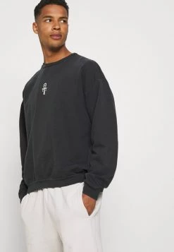 Kaotiko - Herren CREW PYRAMID - Sweatshirt - Black Wash -Kaotiko || Fire & Glory Populaire Magasin 79a49f0d8a8b4de39c9e714edd88bbe7