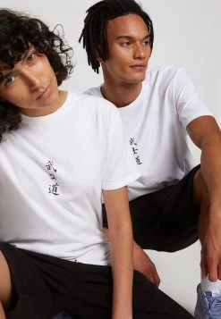 Kaotiko - Unisex WASHED FACE EVERYTHING - T-Shirt Print - White -Kaotiko || Fire & Glory Populaire Magasin 92488f06c1804ca980816828cf5d0dcb