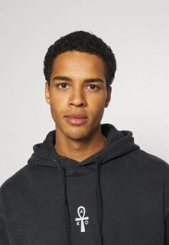 Kaotiko CREW TIE DYE UNISEX - Kapuzenpullover - Black 13 Kaotiko CREW TIE DYE UNISEX - Kapuzenpullover - Black -Kaotiko || Fire & Glory Populaire Magasin 97ae412ca5a74bd8b39ddb45db1da3a7