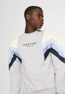 Kaotiko CREW SEATTLE - Sweatshirt - Grey/yellow/green/grape/navy - Unisex 13 Kaotiko CREW SEATTLE - Sweatshirt - Grey/yellow/green/grape/navy - Unisex -Kaotiko || Fire & Glory Populaire Magasin b463137ebc0a40ac9ac303e8ceb63d7a