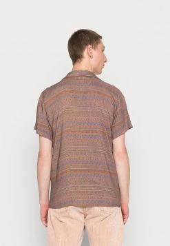 Kaotiko CAMISA KARNAK UNISEX - Hemd - Teja -Kaotiko || Fire & Glory Populaire Magasin cf64ae0e381a4fb1a368382a8b9bceee