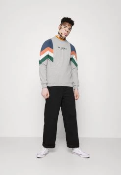 Kaotiko CREW SEATTLE - Sweatshirt - Grey Vigore/prusia Blue - Herren -Kaotiko || Fire & Glory Populaire Magasin db41377c6b294f909c0dab6d23de39c6