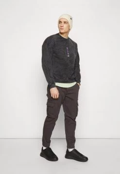 Kaotiko CREW WASHED RUINS UNISEX - Sweatshirt - Black -Kaotiko || Fire & Glory Populaire Magasin e4ae3873365649ed9470e3c7caf9abe9