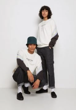 Kaotiko - Unisex CREW WALKER - Sweatshirt - Ivory/grey/pink -Kaotiko || Fire & Glory Populaire Magasin f9c1d58f6b66458d89bedd87cc40ae19