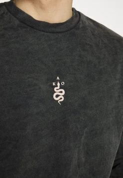 Kaotiko CREW WASHED PALM VIBES UNISEX - Sweatshirt - Black -Kaotiko || Fire & Glory Populaire Magasin ff43e49e18a549ab80ae60ec6f4aea61